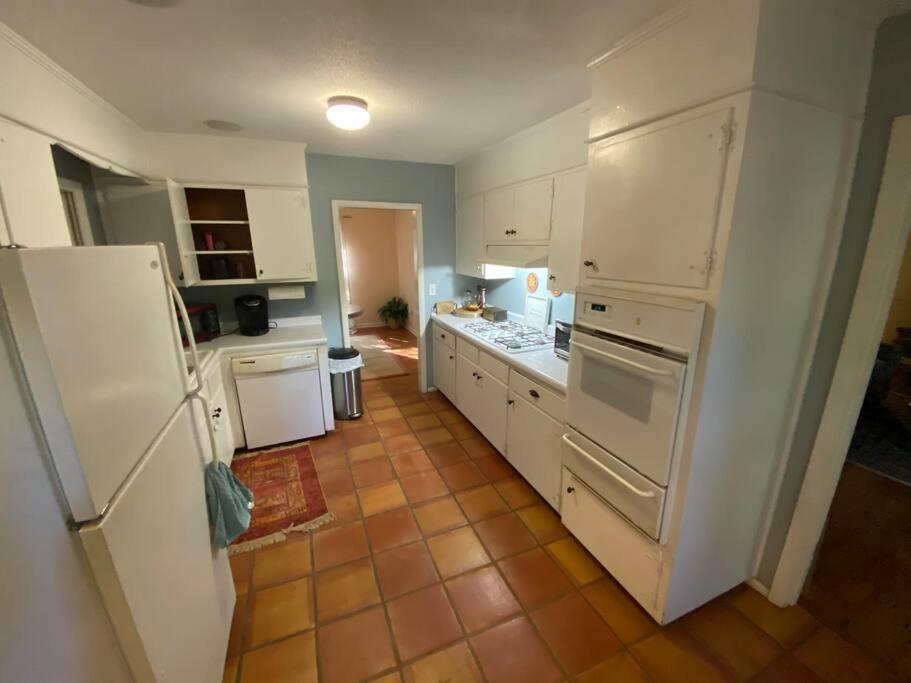 Whole House In Athens, Private, Fenced, Convenient, Close To Downtown מראה חיצוני תמונה